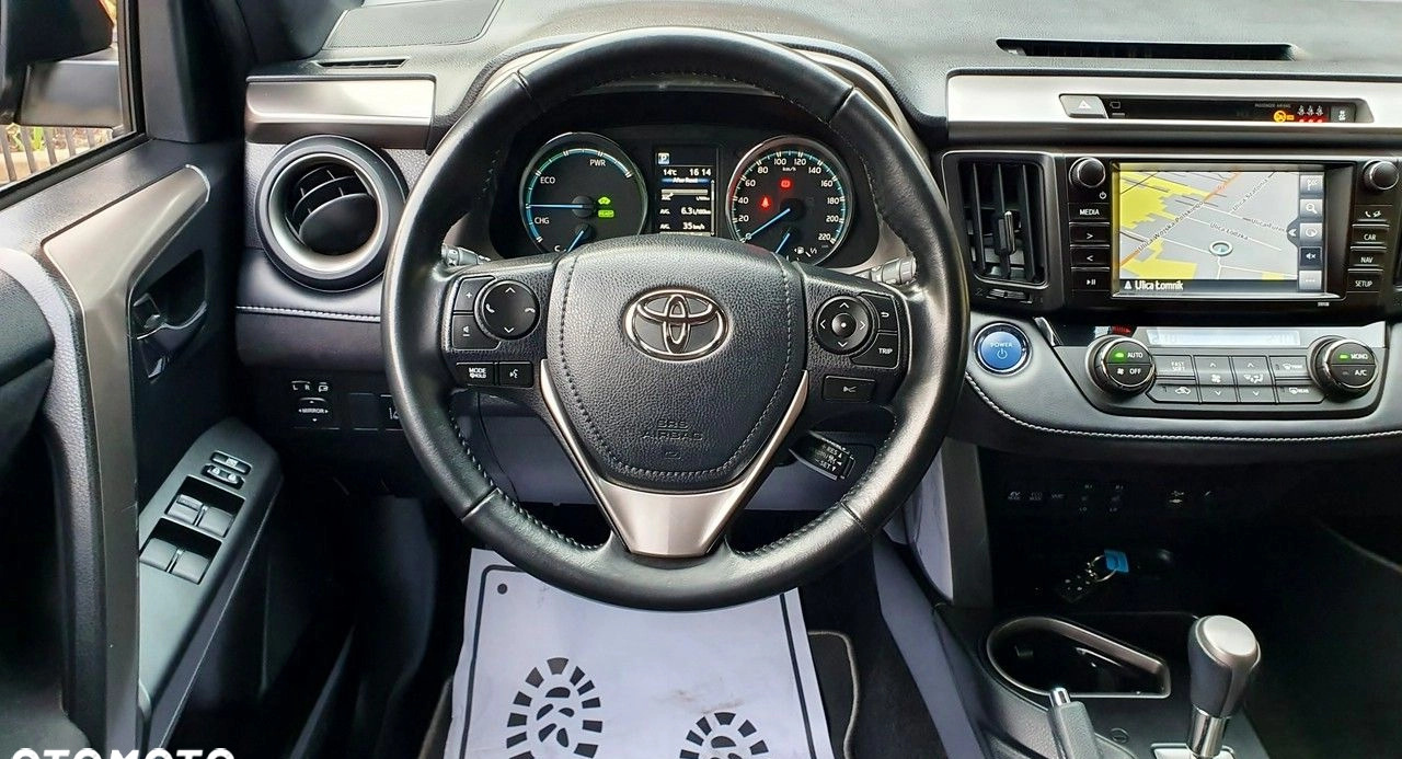 Toyota RAV4 cena 119900 przebieg: 72079, rok produkcji 2018 z Sulejówek małe 781